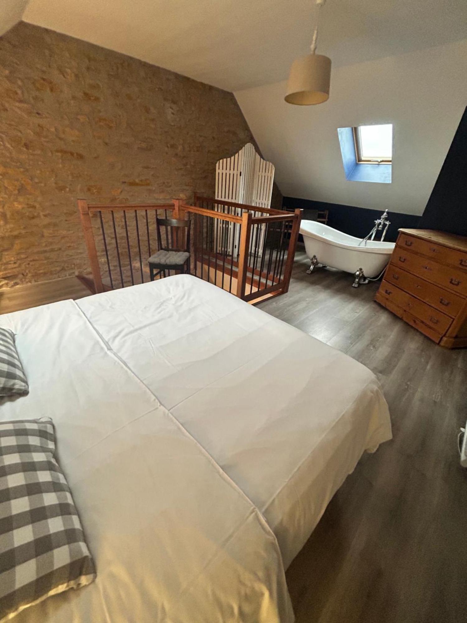 Toulouse-le-Chateau Le D'Tour Gourmand Bed & Breakfast エクステリア 写真